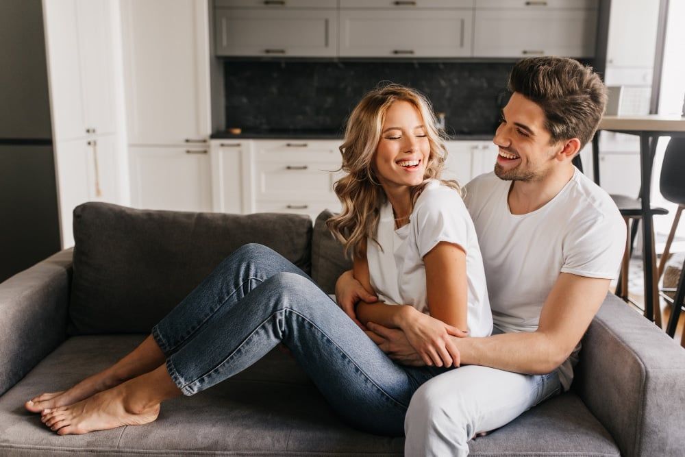 Why Every Man Should Date a Woman With a Sense of Humor