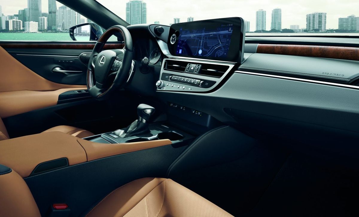 2025 Lexus ES 300h F SPORT: The Perfect Blend of Efficiency and Excitement