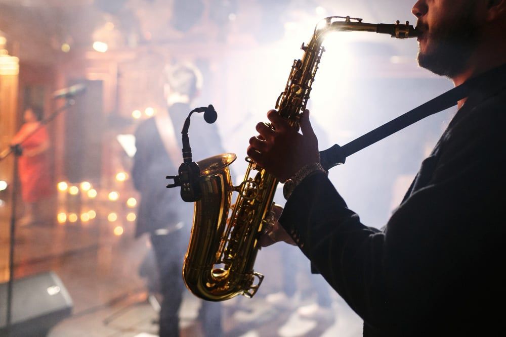 Searching for Smooth Jazz Melodies? Try Online Radio!