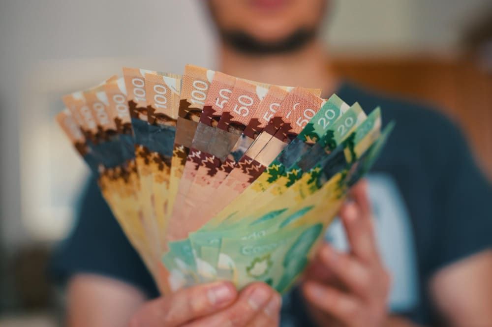 Fun Hobbies that Make Money for Canadians