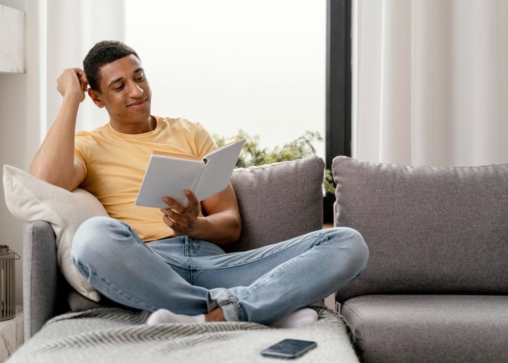 Avid Reader? Here's How to Create a Cozy Reading Room