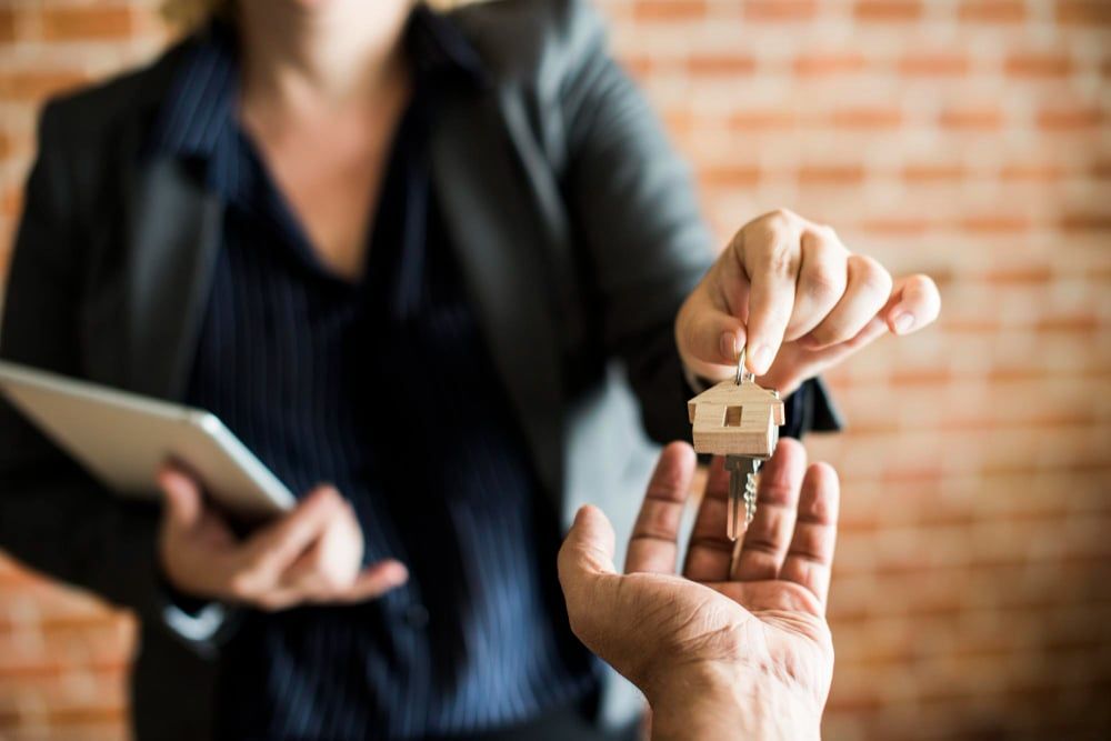 The Quick-Sell Guide: How to Get Your Home Off the Market Fast