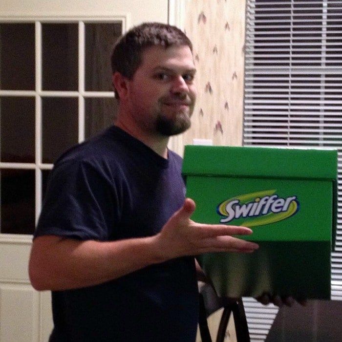 Dads Help Around the House #SwifferDad