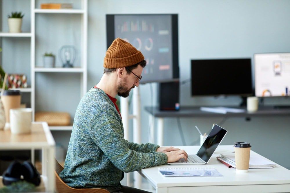 How Can Personalized Awards Transform Your Workplace Culture?