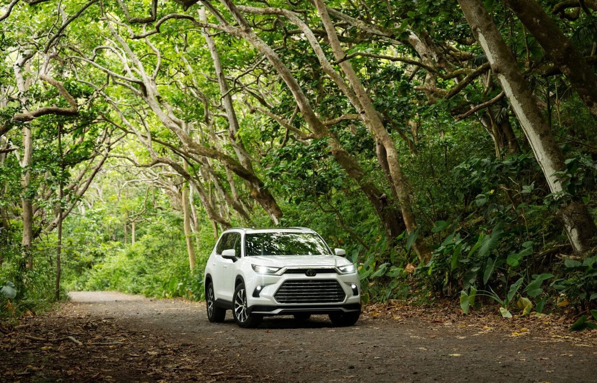 2026 Toyota Grand Highlander Hybrid MAX Platinum Review (Dad Perspective)