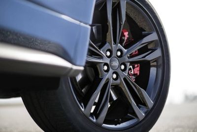 How to Clean Alloy Wheels Properly
