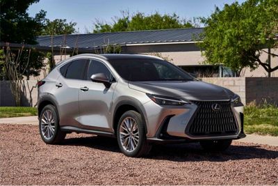 2024 Lexus NX 350h: The Hybrid SUV That Excels in Luxury and Efficiency