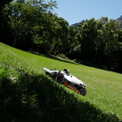 The Technology Inside Robotic Lawn Mowers: Sensors, AI, and Automation
