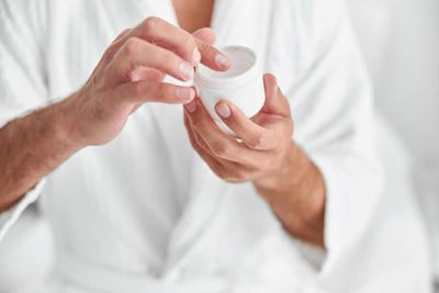 Exploring the Benefits of CBD Rubs for Skin Health