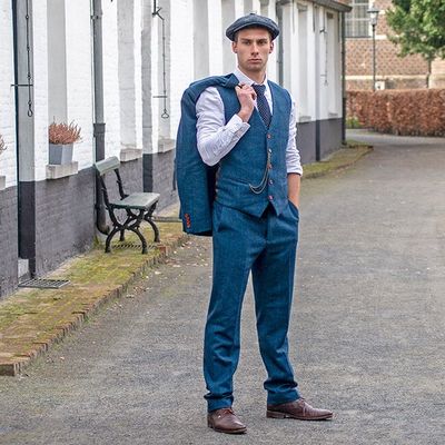 The essence of authentic Peaky Blinders suits