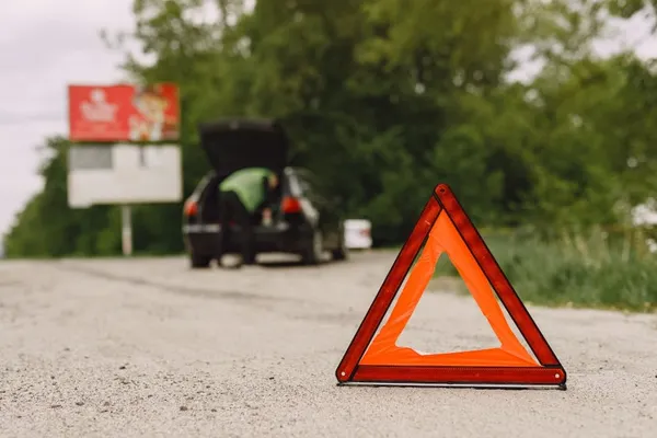 How to Stay Calm and Collected During Unexpected Roadside Emergencies