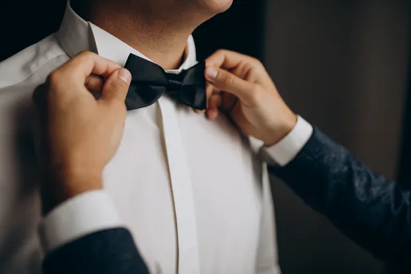 How Can You Coordinate Your Outfit to Match Your Wife's Wedding Dress Perfectly?