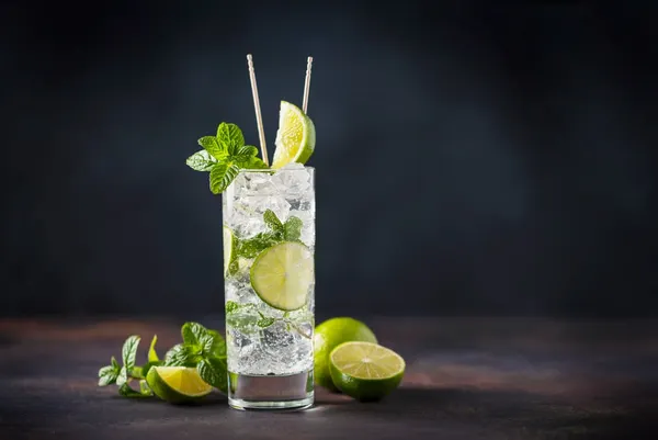 mojito with lime, mint and ice