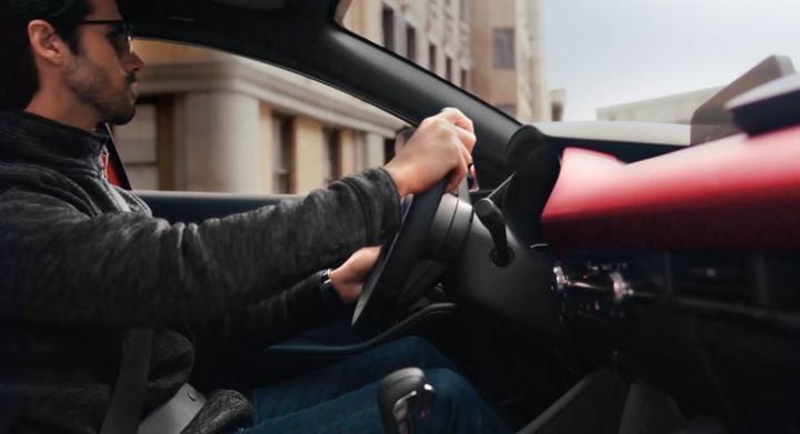 Does the Mazda3 Sedan offer Apple Car Play or Android Play