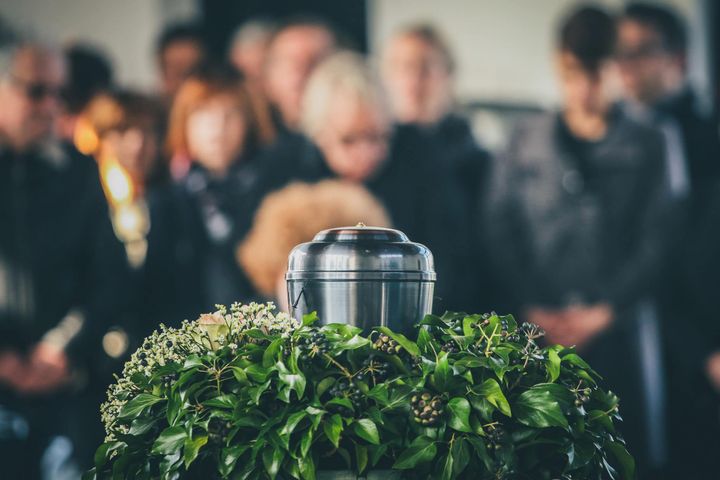 How to Offer Your Sincere Condolences: A Guide
