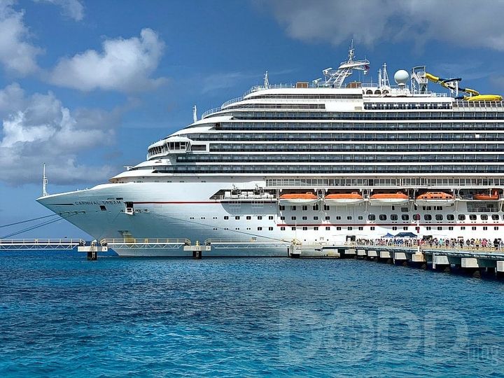 Set Sail This Summer on Carnival Cruise Line