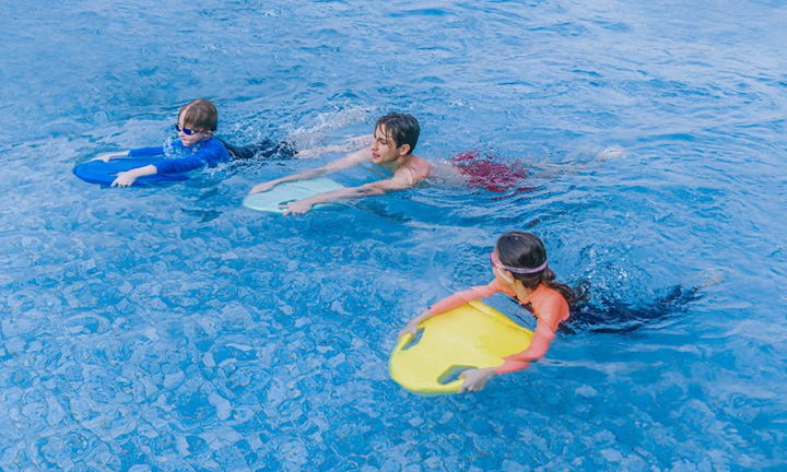 ASIWO MAKO Electric Kickboard: Family Fun & Innovation