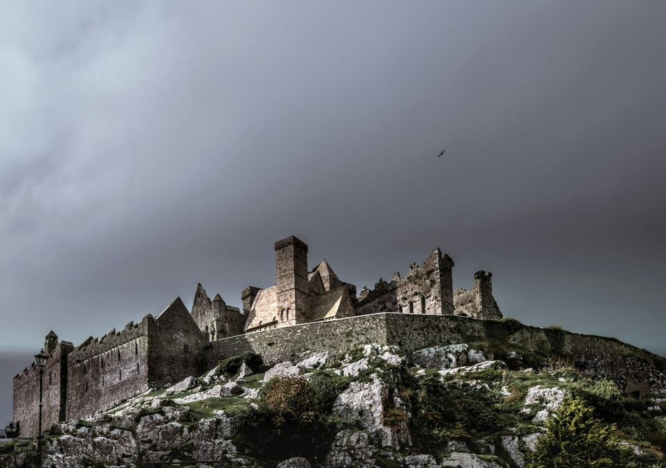 The fortress of borrowed stones