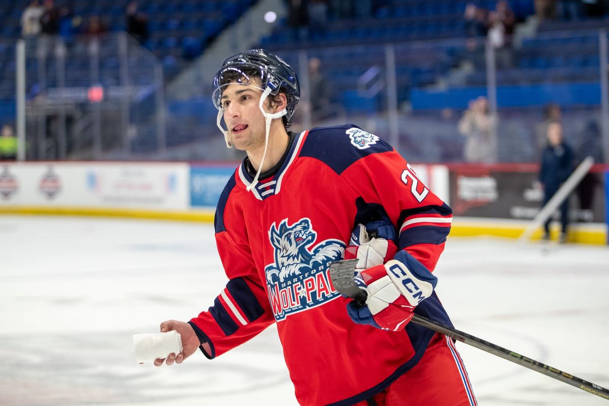 Noah Laba Taking First Steps in Pro Hockey with Wolf Pack