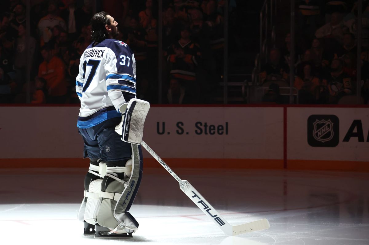 Bonus Bandwidth: Hellebuyck Trade and a Yankees Autopsy