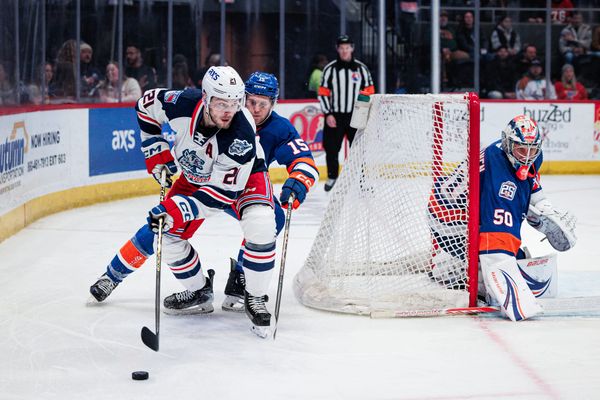 Wolf Pack Sunk by Islanders 6-3