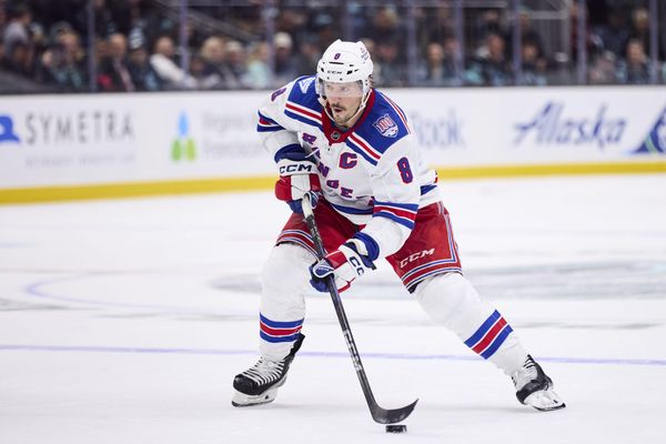 Blueshirt Bandwidth #67: Nobody Cares, Everybody’s Guilty, and the 10–2 Breaking Point