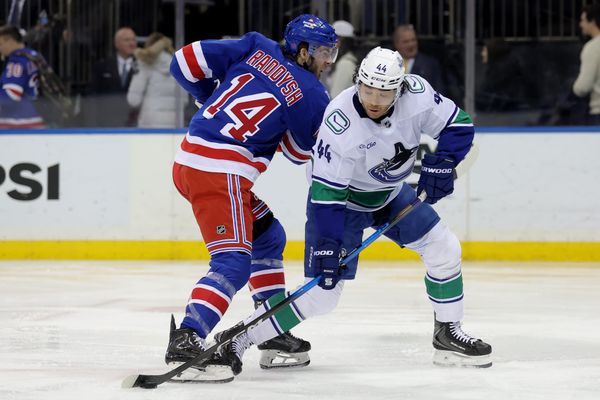 Media Bytes: It's Drury's Show, Sherwood, Panarin