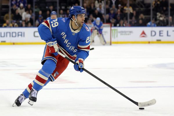 Rangers vs. Bruins: Mr. Robertson's Neighborhood