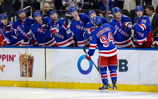 Recap: Perreault’s Hat Trick, Quick’s Dominance Power Rangers Past Red Wings 4-1