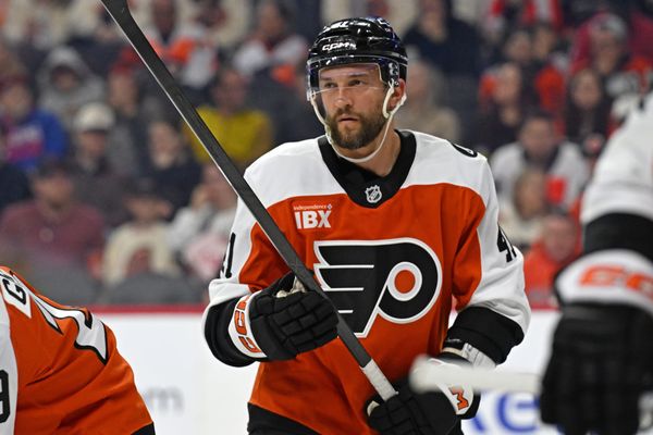 With Veleno Out, Rangers Turn to Luke Glendening on a PTO
