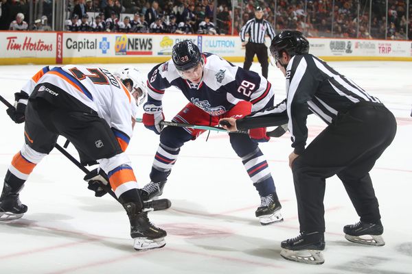 Wolf Pack Beat Phantoms 5-2 Behind Beaudoin's Three Point Night
