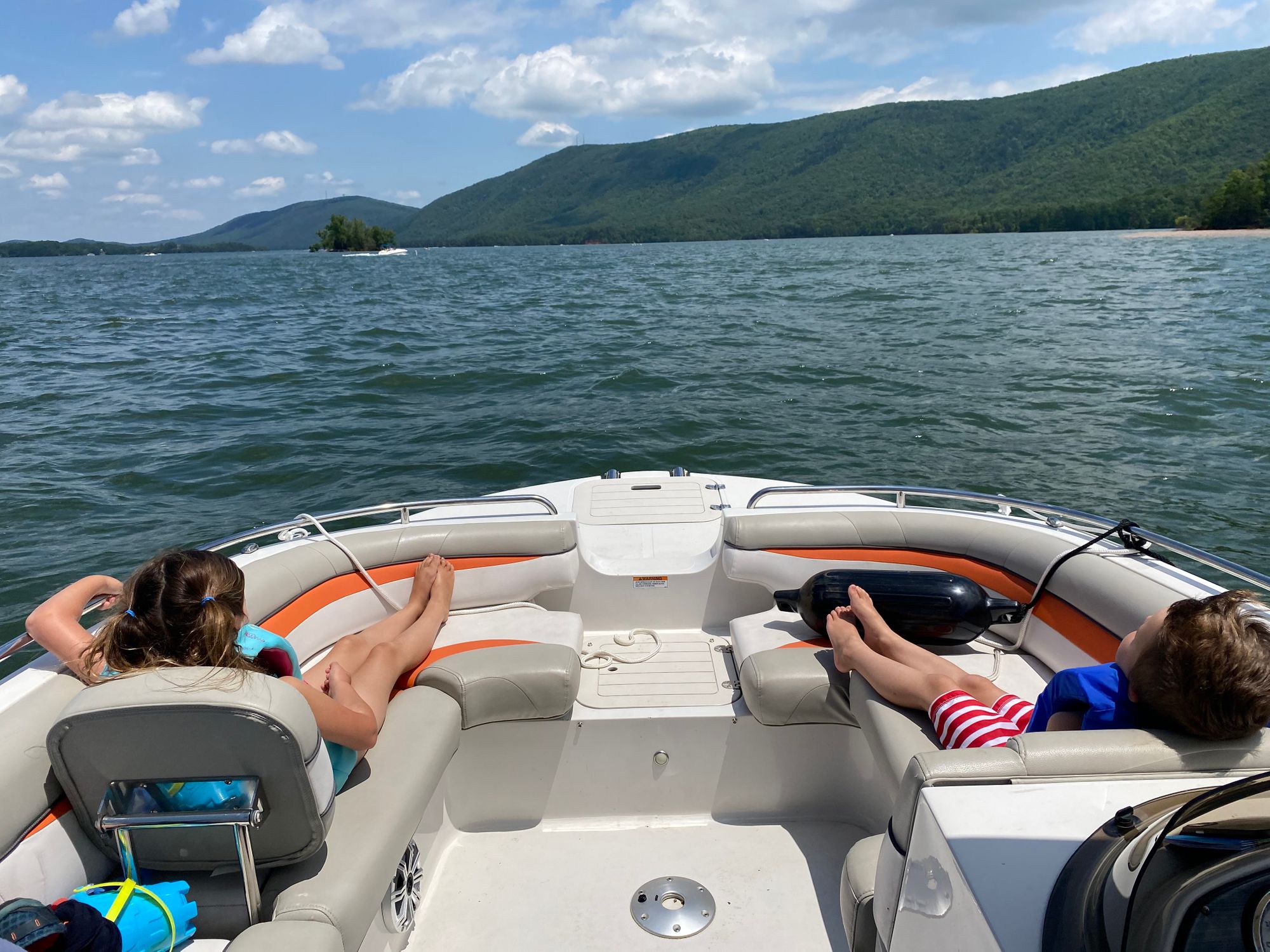Boat Rentals At Smith Mountain Lake
