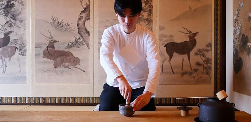 Tea Ceremony Nara: “Matcha tea and seasonal sweets served on tatami in a Nara townhouse”