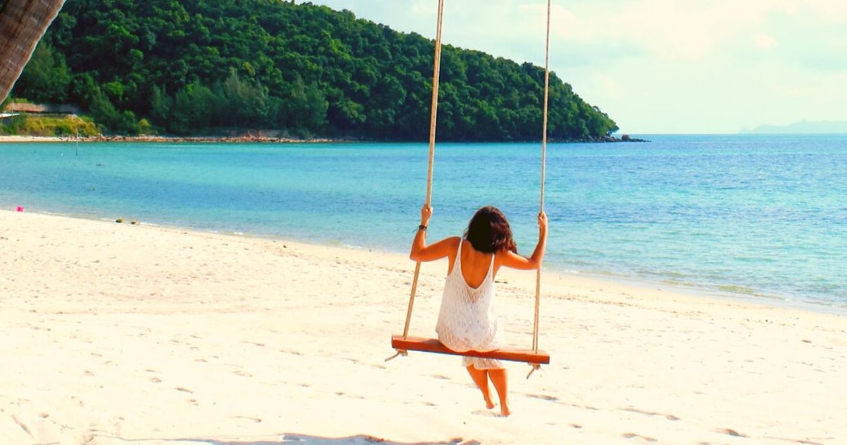 A Letter: Dear White American Tourists