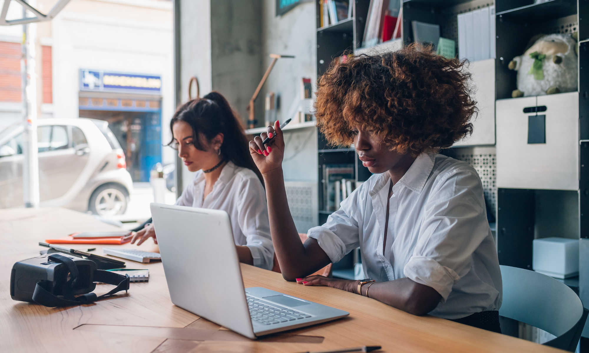 5 Online Communities for Latinx Professionals to Follow