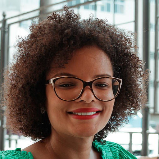 Sabrina D. Oliveira - Content Creator + Coordinator