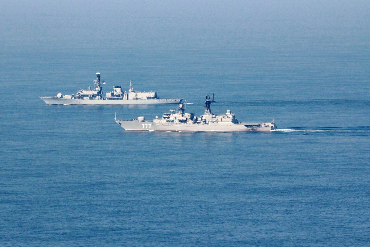 Russian Shadow Fleet Escorts Drive 25% Rise in Royal Navy Monitoring