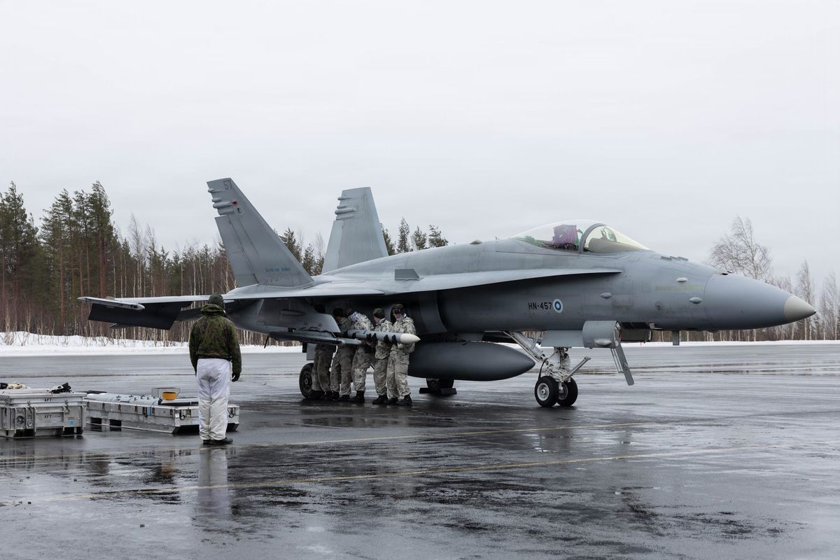 Australia and Finland explore defence industry pact as troops train Ukrainians