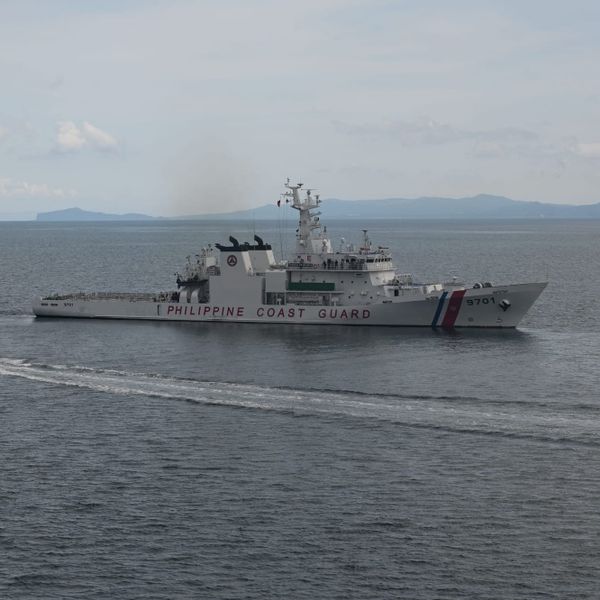 US to Fund Philippine Coast Guard Pier and Lift Military Aid Against China
