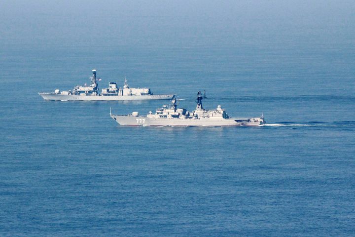 Russian Shadow Fleet Escorts Drive 25% Rise in Royal Navy Monitoring