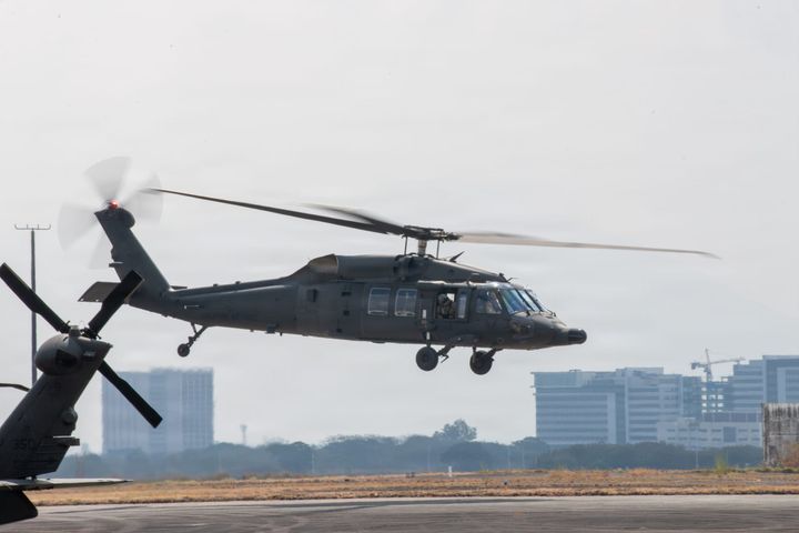 Philippine Air Force S-70i Black Hawk training deal with Lockheed Martin