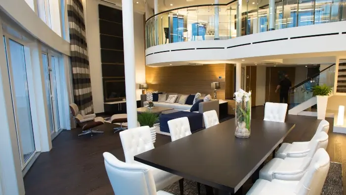 cruise line suite