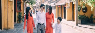 Family Cruising at Christmas