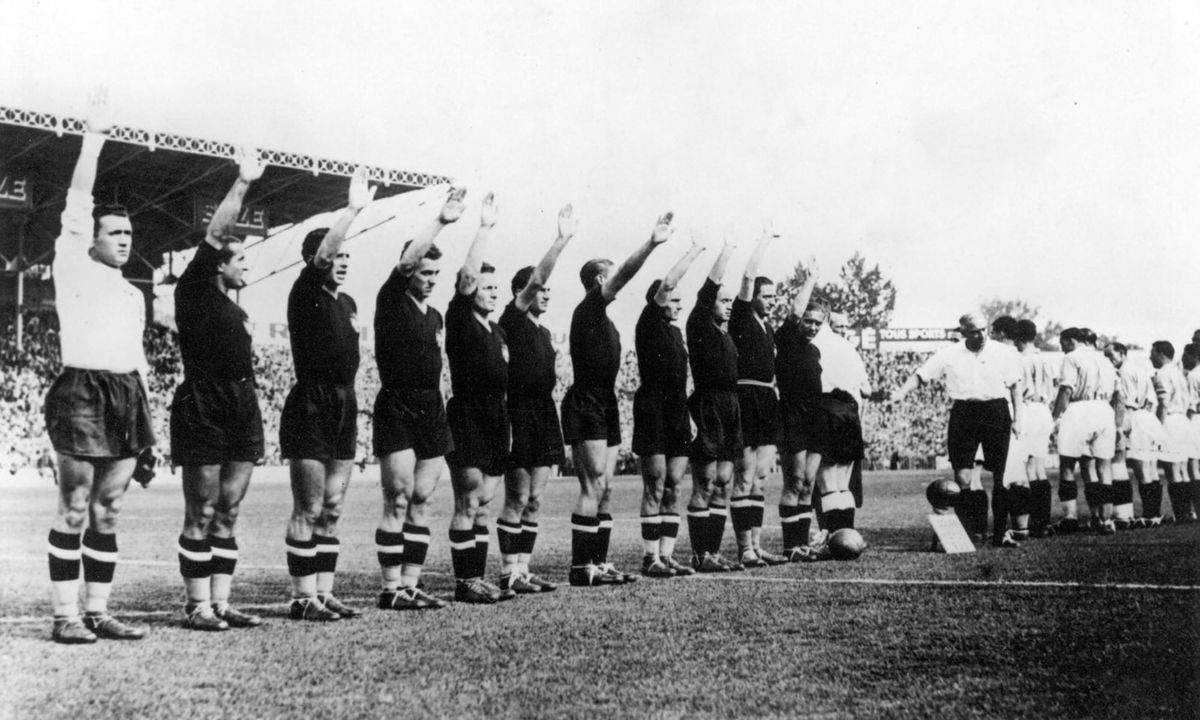 Mondial 1938 : vents de guerre