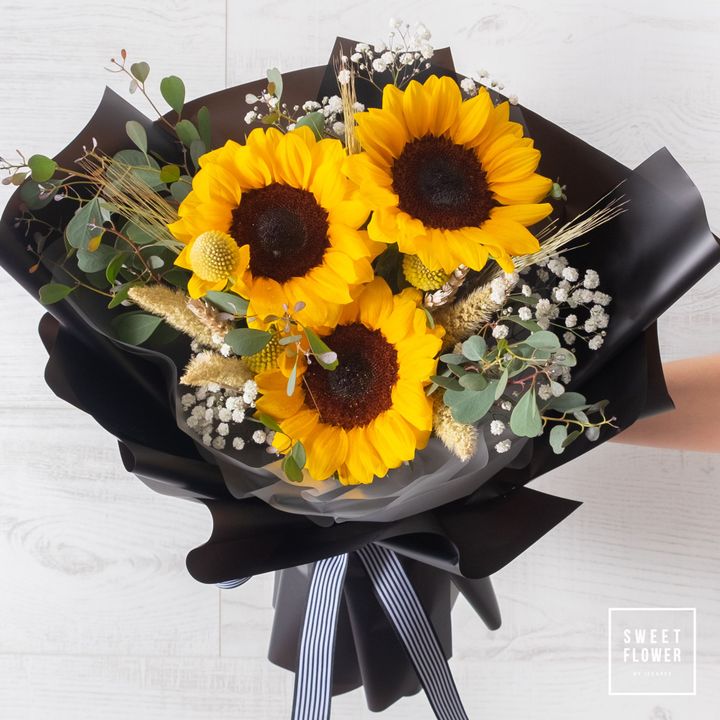 ช่อทานตะวัน 3 ดอกห่อดำ