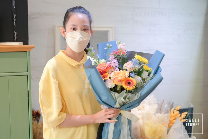 เรียนจัดดอกไม้ Natural Hand-tied 2022