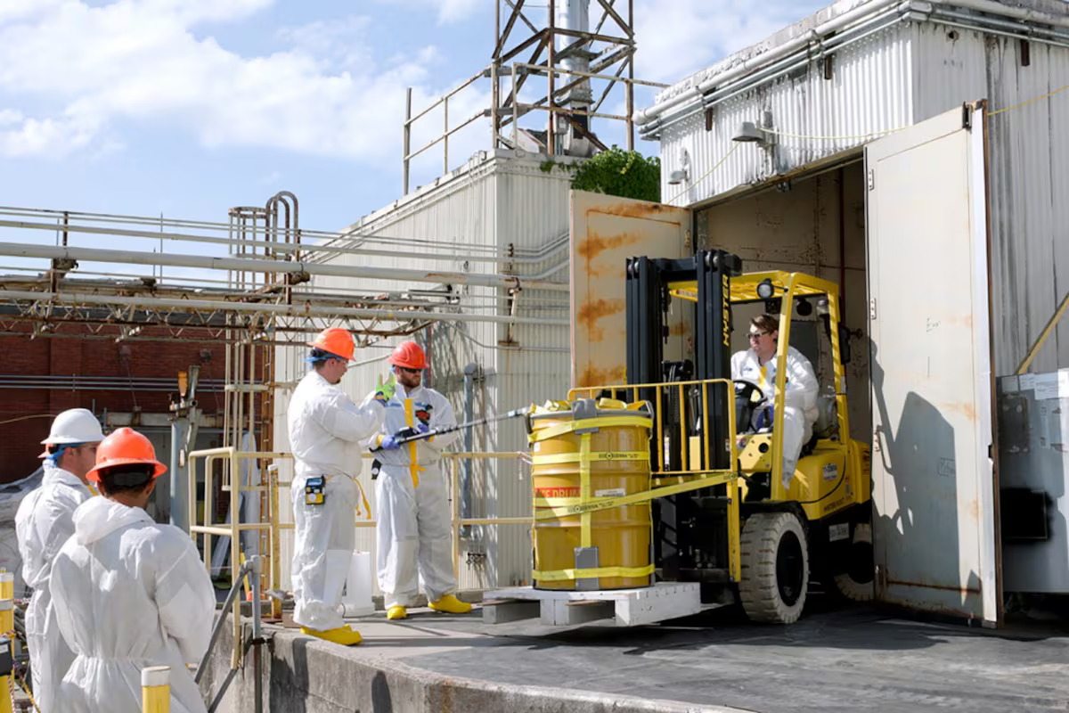 Radioactive materials removed from Tennessee's Oak Ridge lab before demolition