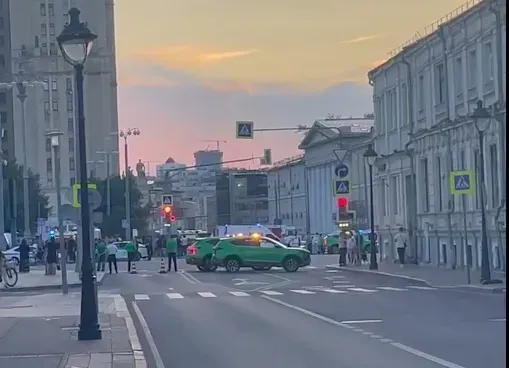 IED attack at Moscow restaurant kills five, military command reportedly targeted
