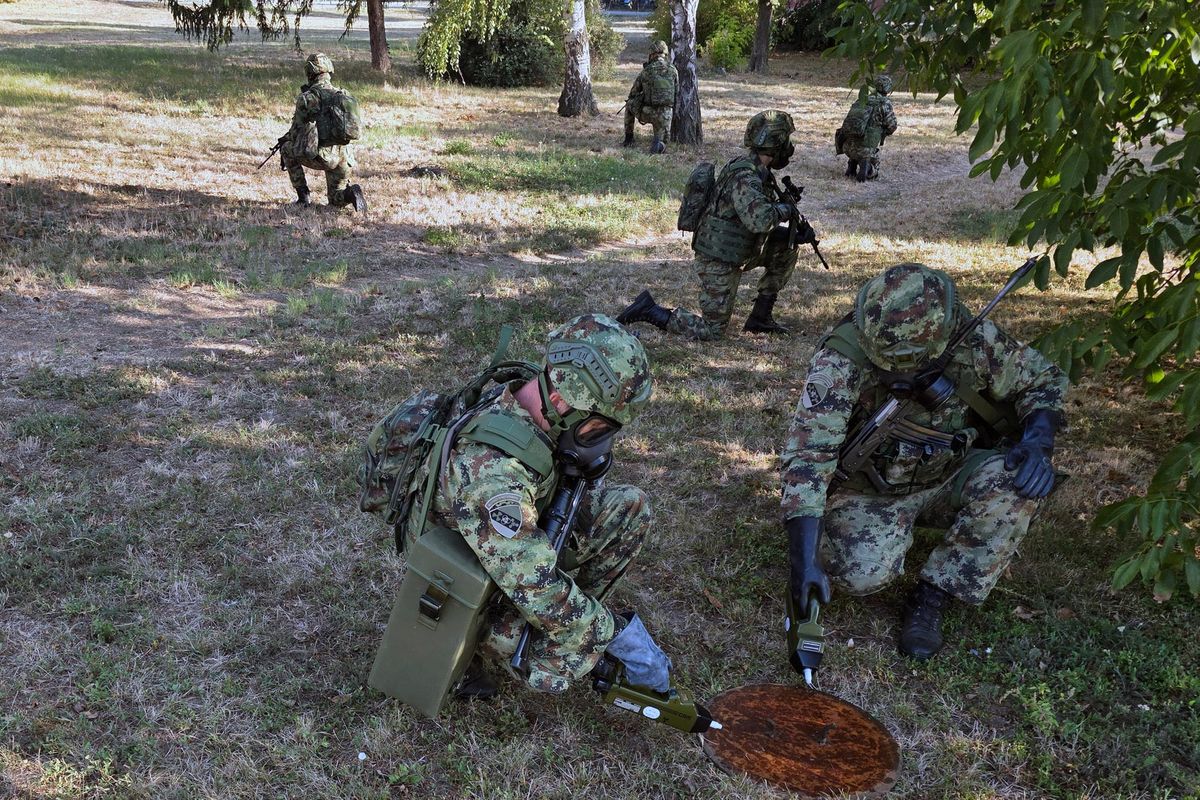 Serbian Army peacekeeping unit conducts CBRN training