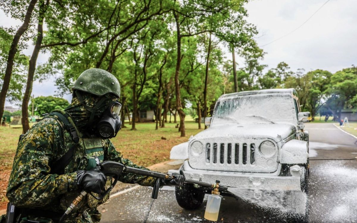 Taiwan 33rd Chemical Group conducts CBRN exercise